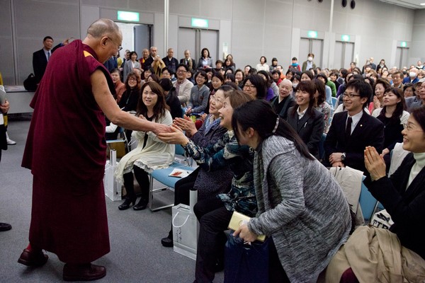 Đức Đạt Lai Lạt Ma viếng thăm Gifu, Kanazawa, Nhật Bản