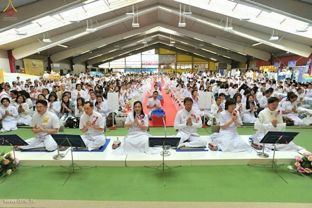 Đức Quốc: Chùm ảnh Lễ Loknimit Okpattsima tại chùa  Wat Phra Dhammakaya, bang Bavaria