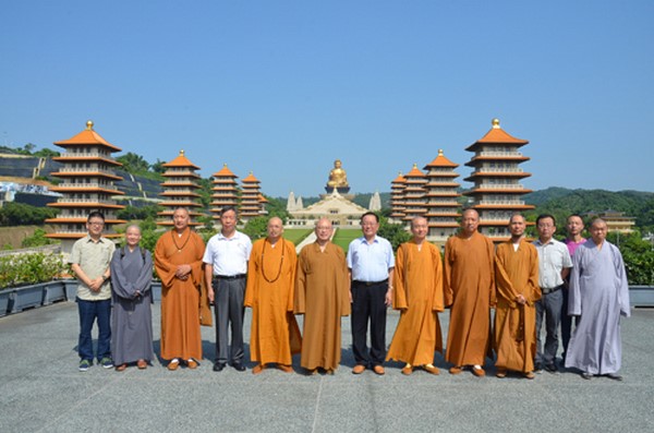 Đài Loan: Chùm ảnh chuyến viếng thăm của Phái đoàn Phật giáo Tp. Hạ Môn, TQ