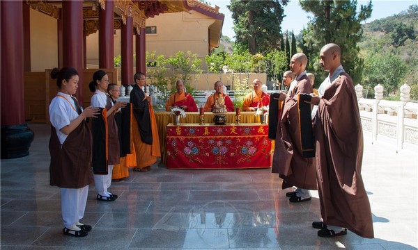 Hoa Kỳ: Phật Quang Tây Lai Tự đăng ký xuất gia ngắn hạn đạt kỷ lục