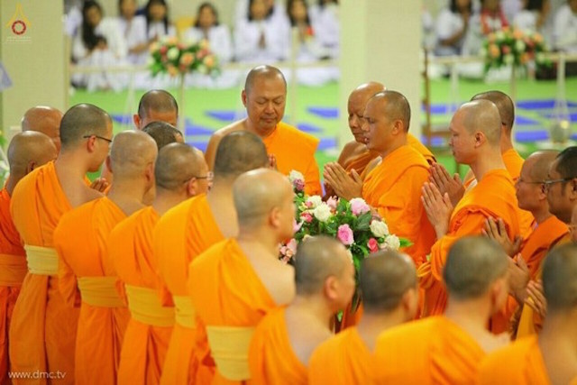 Đức Quốc: Chùm ảnh Lễ Loknimit Okpattsima tại chùa  Wat Phra Dhammakaya, bang Bavaria