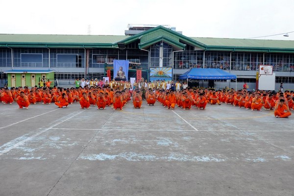 Philippines: Chùm ảnh Kính mừng Phật đản PL. 2559 tại nhà tù Cebu