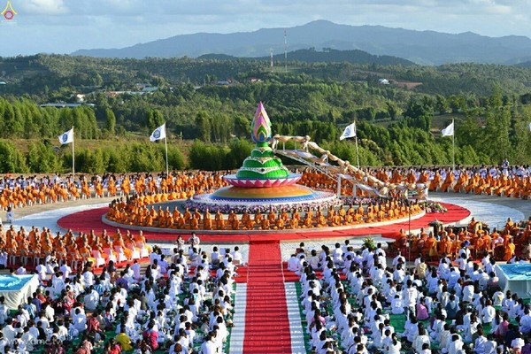 Thái Lan: Chùm ảnh Lễ cung nghinh Xá lợi và đón rước tại ngôi Cổ tự Wat Chedi Luang