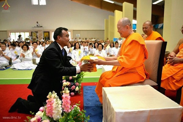 Đức Quốc: Chùm ảnh Lễ Loknimit Okpattsima tại chùa  Wat Phra Dhammakaya, bang Bavaria