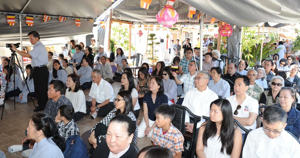 Hoa Kỳ: đại lễ Phật đản muộn nhất tại Tu Viện Huyền Không, San Jose Pl 2559