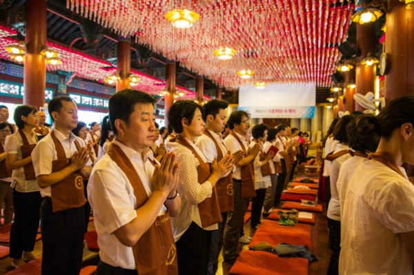 Hàn Quốc: Chùm ảnh Đàn truyền giới cho 300 giới tử sinh viên tại Phụng Ân Tự