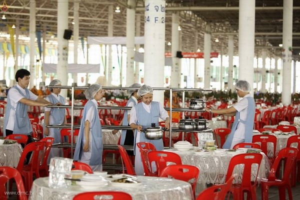 Thái Lan: Chùm ảnh Sự kiện Ngày Trái Đất tổ chức tại Tu viện viện Wat Phra Dhammakaya, Bangkok