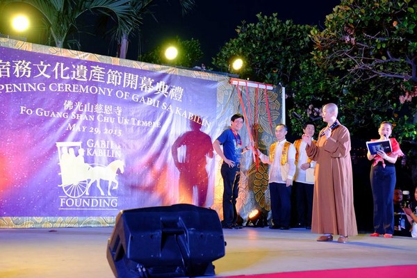 Philippines: Chùm ảnh Đại lễ Phật đản, khai mạc Lễ hội Di sản, triển lãm văn hóa nghệ thuật PG