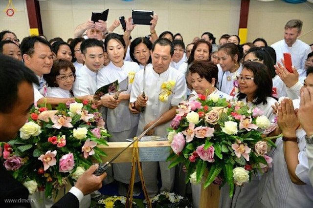 Đức Quốc: Chùm ảnh Lễ Loknimit Okpattsima tại chùa  Wat Phra Dhammakaya, bang Bavaria