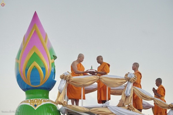 Thái Lan: Chùm ảnh Lễ cung nghinh Xá lợi và đón rước tại ngôi Cổ tự Wat Chedi Luang