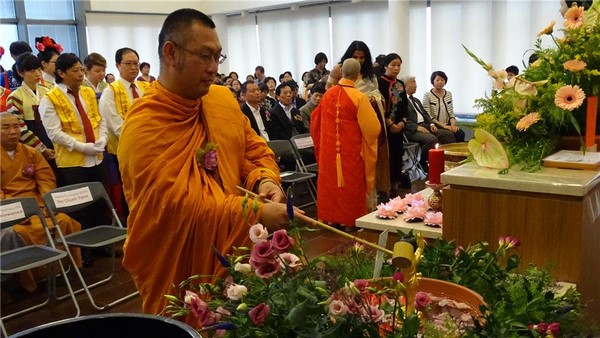Áo: Tổng Giám Mục Vatican tham dự Đại lễ Phật đản PL. 2559 tại Vienna