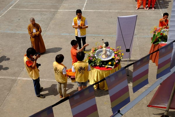 Philippines: Chùm ảnh Kính mừng Phật đản PL. 2559 tại nhà tù Cebu