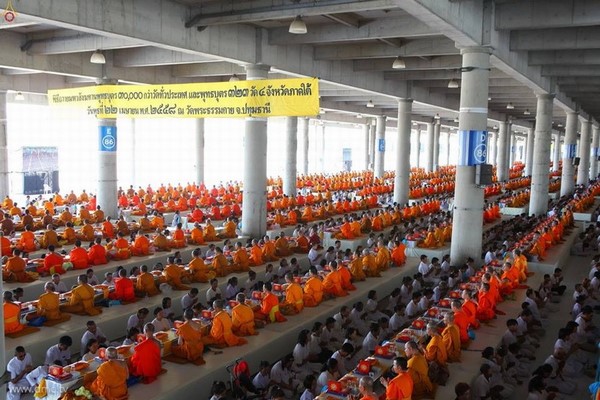 Thái Lan: Chùm ảnh Sự kiện Ngày Trái Đất tổ chức tại Tu viện viện Wat Phra Dhammakaya, Bangkok