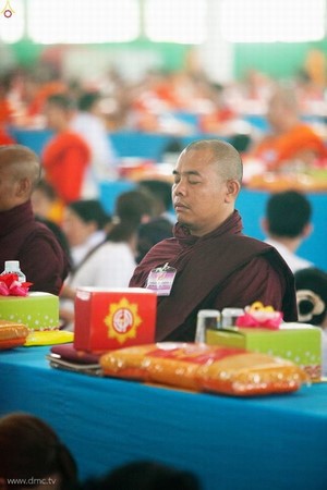 Thái Lan: Chùm ảnh Sự kiện Ngày Trái Đất tổ chức tại Tu viện viện Wat Phra Dhammakaya, Bangkok