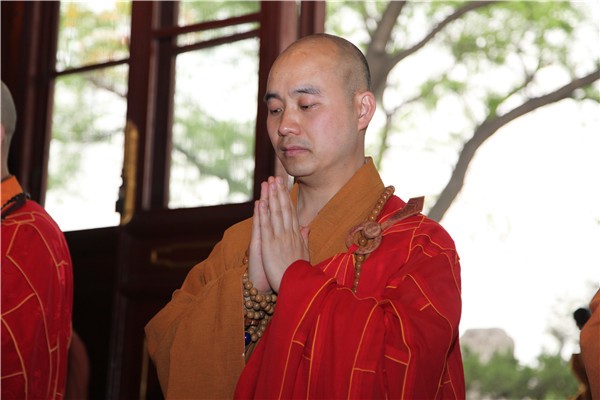 Trung Quốc: Phật giáo quyên góp cứu trợ nạn động đất ở Nepal