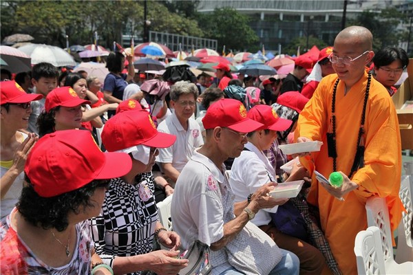 Hồng Kông: Kỷ lục lễ Phật đản PL. 2559
