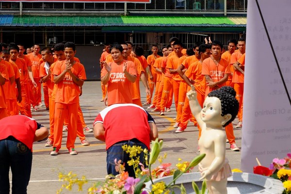 Philippines: Chùm ảnh Kính mừng Phật đản PL. 2559 tại nhà tù Cebu