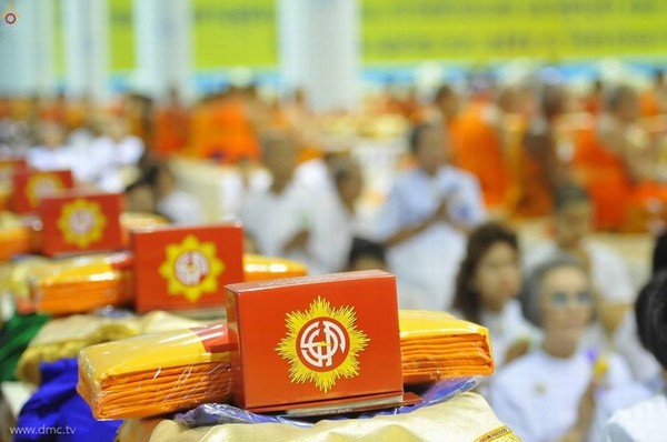 Thái Lan: Chùm ảnh Sự kiện Ngày Trái Đất tổ chức tại Tu viện viện Wat Phra Dhammakaya, Bangkok