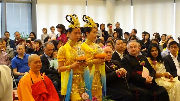 Áo: Tổng Giám Mục Vatican tham dự Đại lễ Phật đản PL. 2559 tại Vienna