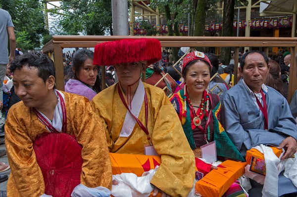 Ấn Độ: Đức Đạt Lai Lạt Ma Chứng minh buổi buổi Biện thuyết Triết lý Tính không tại TV. Tsuglagkhang