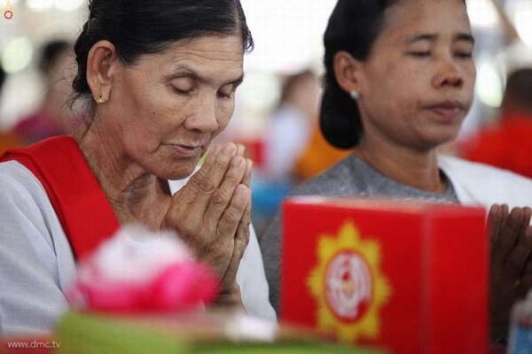 Thái Lan: Chùm ảnh Sự kiện Ngày Trái Đất tổ chức tại Tu viện viện Wat Phra Dhammakaya, Bangkok