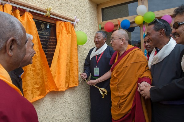 Ấn Độ: Chùm ảnh đức Đạt Lai Lạt Ma chia sẻ Pháp thoại tại Tu viện Jokhang, và học sinh Trường Jamyang, Ladakh