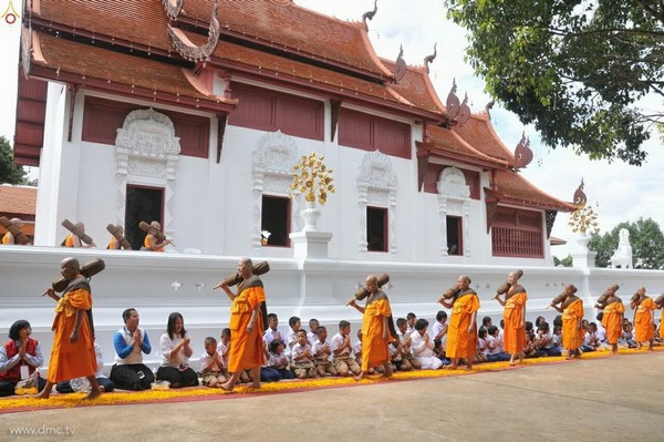 Thái Lan: Chùm ảnh Lễ cung nghinh Xá lợi và đón rước tại ngôi Cổ tự Wat Chedi Luang