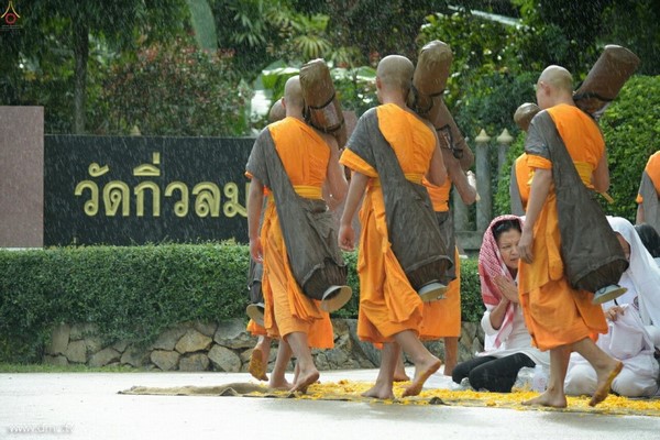 Thái Lan: Chùm ảnh Lễ cung nghinh Xá lợi và đón rước tại ngôi Cổ tự Wat Chedi Luang