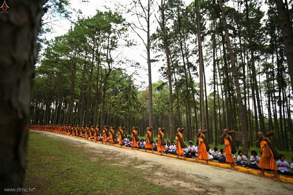 Thái Lan: Chùm ảnh Lễ cung nghinh Xá lợi và đón rước tại ngôi Cổ tự Wat Chedi Luang