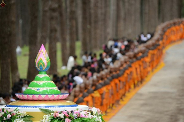 Thái Lan: Chùm ảnh Lễ cung nghinh Xá lợi và đón rước tại ngôi Cổ tự Wat Chedi Luang