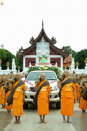 Thái Lan: Chùm ảnh Lễ cung nghinh Xá lợi và đón rước tại ngôi Cổ tự Wat Chedi Luang