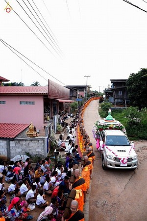 Thái Lan: Chùm ảnh Lễ cung nghinh Xá lợi và đón rước tại ngôi Cổ tự Wat Chedi Luang