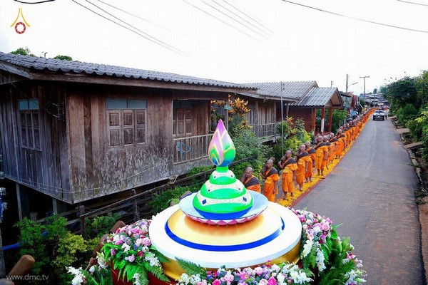 Thái Lan: Chùm ảnh Lễ cung nghinh Xá lợi và đón rước tại ngôi Cổ tự Wat Chedi Luang