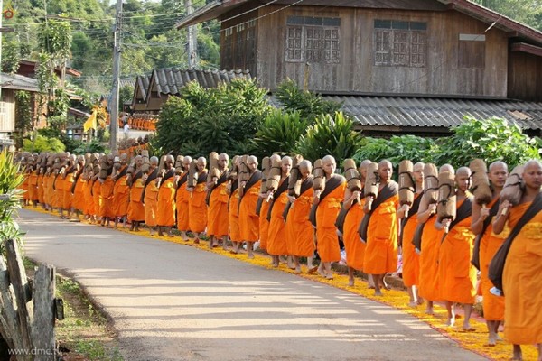 Thái Lan: Chùm ảnh Lễ cung nghinh Xá lợi và đón rước tại ngôi Cổ tự Wat Chedi Luang