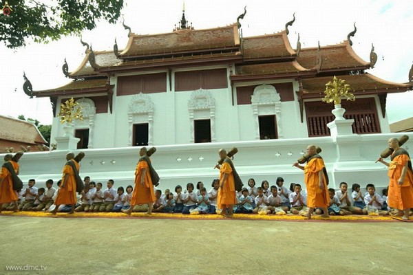 Thái Lan: Chùm ảnh Lễ cung nghinh Xá lợi và đón rước tại ngôi Cổ tự Wat Chedi Luang