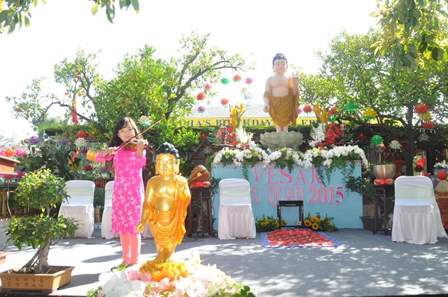 Hoa Kỳ: tâm từ khởi sáng mùa Phật Đản Vesak tại Chùa Liễu Quán