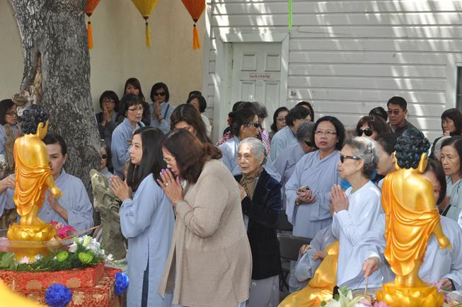 Hoa Kỳ: tâm từ khởi sáng mùa Phật Đản Vesak tại Chùa Liễu Quán