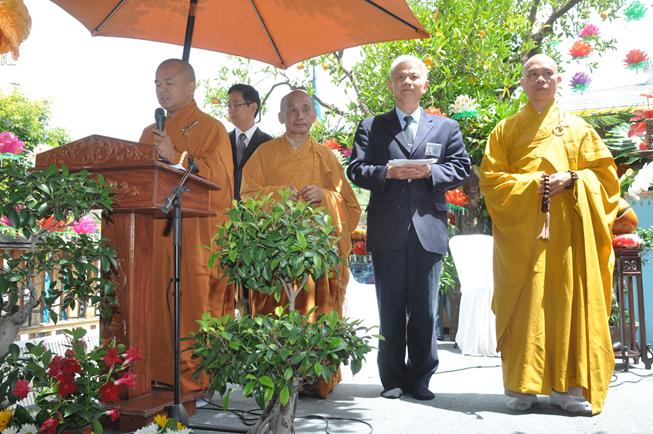 Hoa Kỳ: tâm từ khởi sáng mùa Phật Đản Vesak tại Chùa Liễu Quán