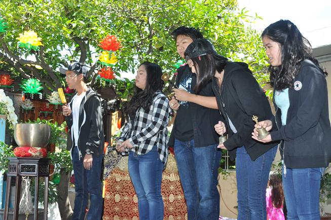 Hoa Kỳ: tâm từ khởi sáng mùa Phật Đản Vesak tại Chùa Liễu Quán