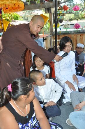 Hoa Kỳ: tâm từ khởi sáng mùa Phật Đản Vesak tại Chùa Liễu Quán