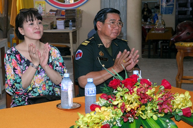 Quỹ Đạo Phật Ngày Nay: Chương trình từ thiện tại Campuchia tháng 04-2015