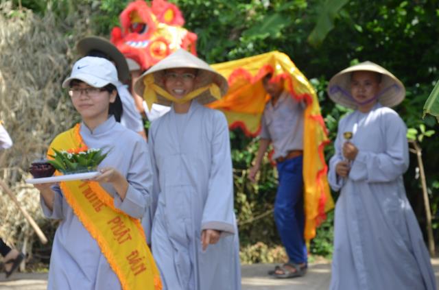 Quảng Trị: Lễ rước Phật đản sanh vào làng