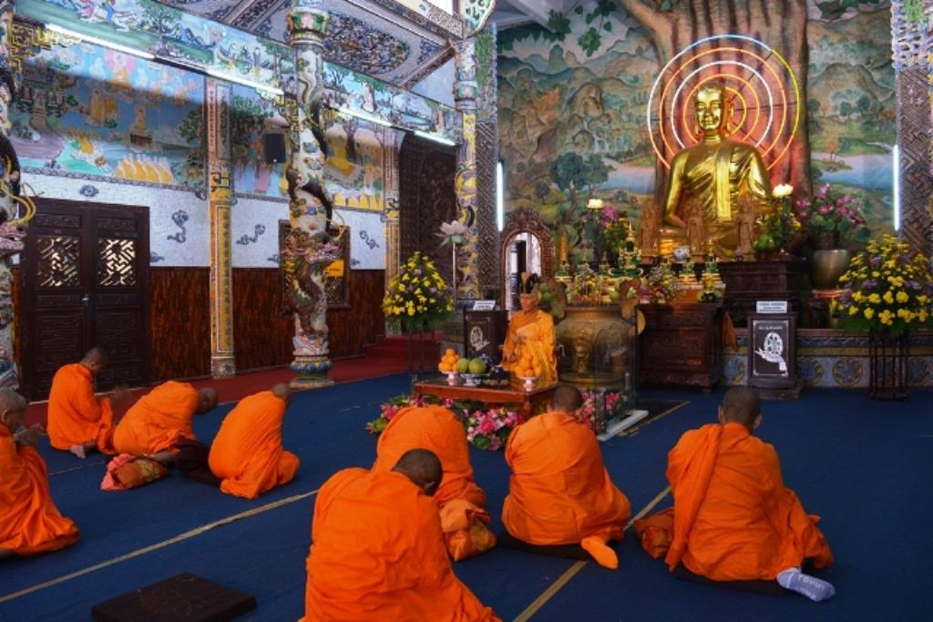 Lâm Đồng: Đoàn Bộ Tư Lệnh Cảnh Vệ Quân Đội Hoàng Gia Campuchia đến viếng thăm Chùa Linh Phước – Đà Lạt.