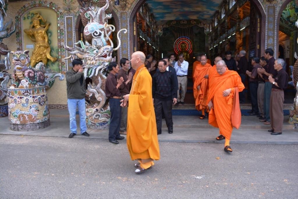Lâm Đồng: Đoàn Bộ Tư Lệnh Cảnh Vệ Quân Đội Hoàng Gia Campuchia đến viếng thăm Chùa Linh Phước – Đà Lạt.