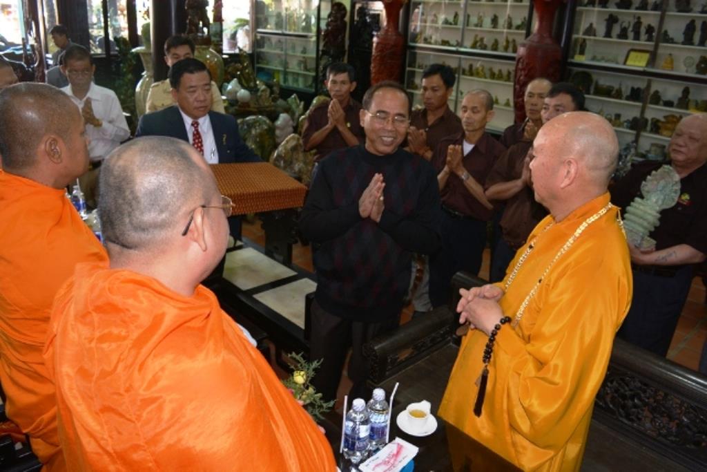 Lâm Đồng: Đoàn Bộ Tư Lệnh Cảnh Vệ Quân Đội Hoàng Gia Campuchia đến viếng thăm Chùa Linh Phước – Đà Lạt.
