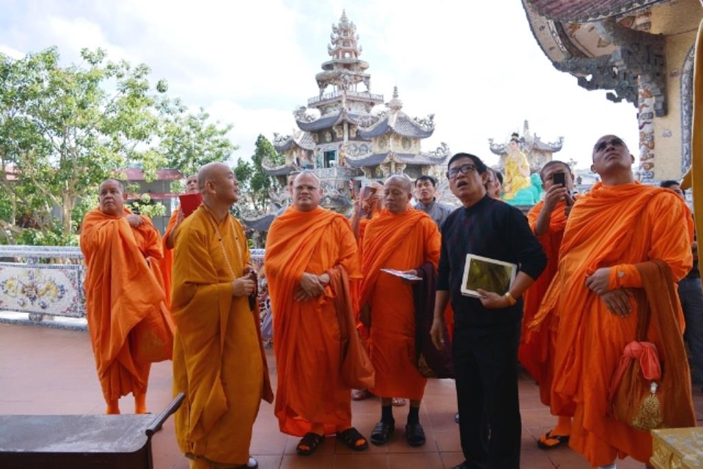 Lâm Đồng: Đoàn Bộ Tư Lệnh Cảnh Vệ Quân Đội Hoàng Gia Campuchia đến viếng thăm Chùa Linh Phước – Đà Lạt.