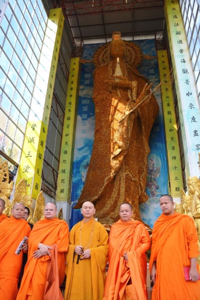 Lâm Đồng: Đoàn Bộ Tư Lệnh Cảnh Vệ Quân Đội Hoàng Gia Campuchia đến viếng thăm Chùa Linh Phước – Đà Lạt.