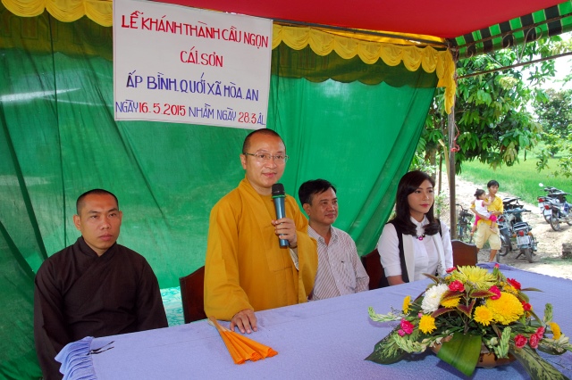 Lễ khánh thành cầu và trao tặng quà tại An Giang: Nối những bờ vui
