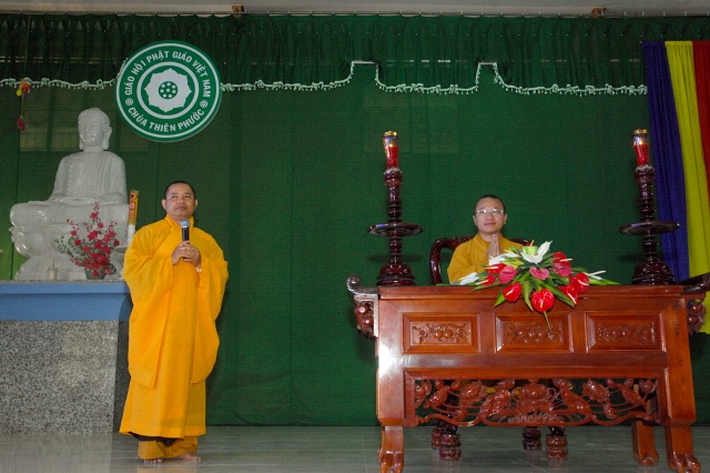 TT. Thích Nhật từ thuyết giảng về đề tài Vận mệnh trong tầm tay