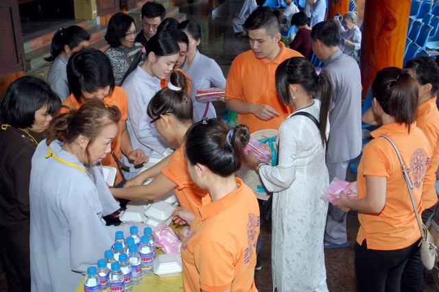 TP. HCM: Lễ cầu nguyện và tư vấn mùa thi 2015 đầy ý nghĩa